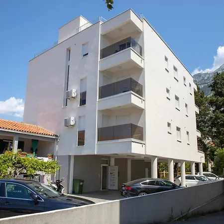Perla Apartment *