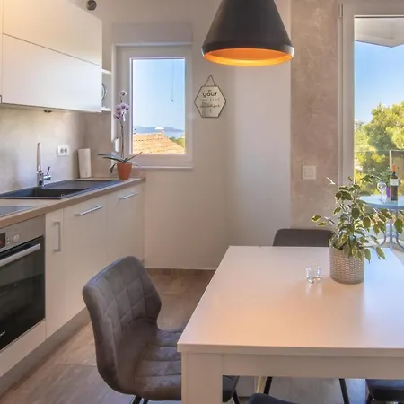 Perla Apartment Makarska